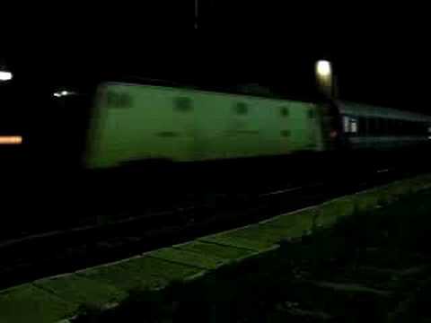 Tren accelerat Bucuresti Vatra Dornei in trecere prin Sascut