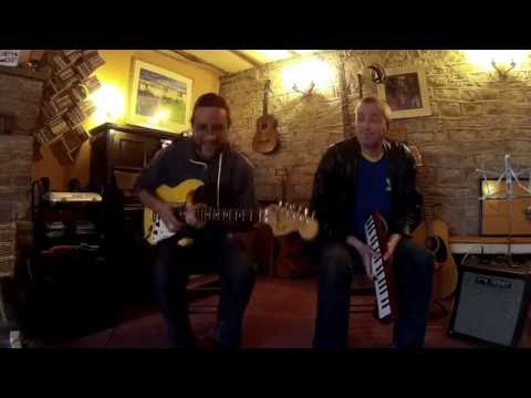 Jeremy Platt & Martin Chung - Guitar and Melodica Jam on Sunny