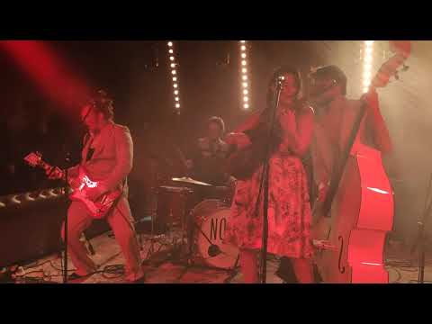 Haylen & the Crazy Goats - Tainted Love medley Sweet Dreams cover ( Le No-Pi, Paris 2020) Live