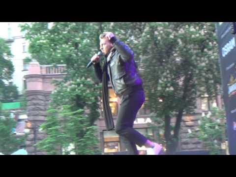 ESCKAZ in Kyiv: Nathan Trent (Austria) - Running on Air (at Eurovillage)