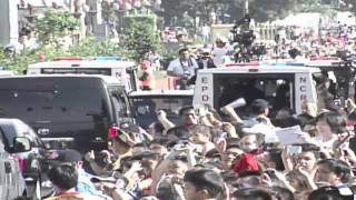 Pope Francis leaves Papal Nuncio residence for Malacañang