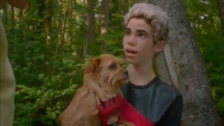 Disney&#39;s Descendants &quot;Carlos Meets Dude&quot;