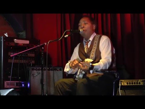 MICHAEL POWERS @ TERRA BLUES (Tribute to Jimi) Little Wing - Solo Version