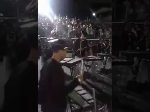 Comuws desfile de Arraial