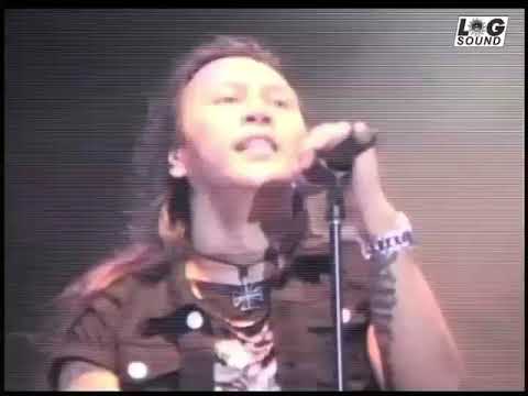 Kobe feat Roy Jeconiah + John Paul Ivan - Enter Sandman @ Kenjeran Park Surabaya