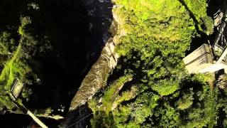 preview picture of video 'Bridge jumping in Banos, Ecuador (GOPRO POV)'