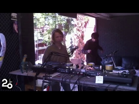 Morning w/ Misha & David @ 20ft Radio