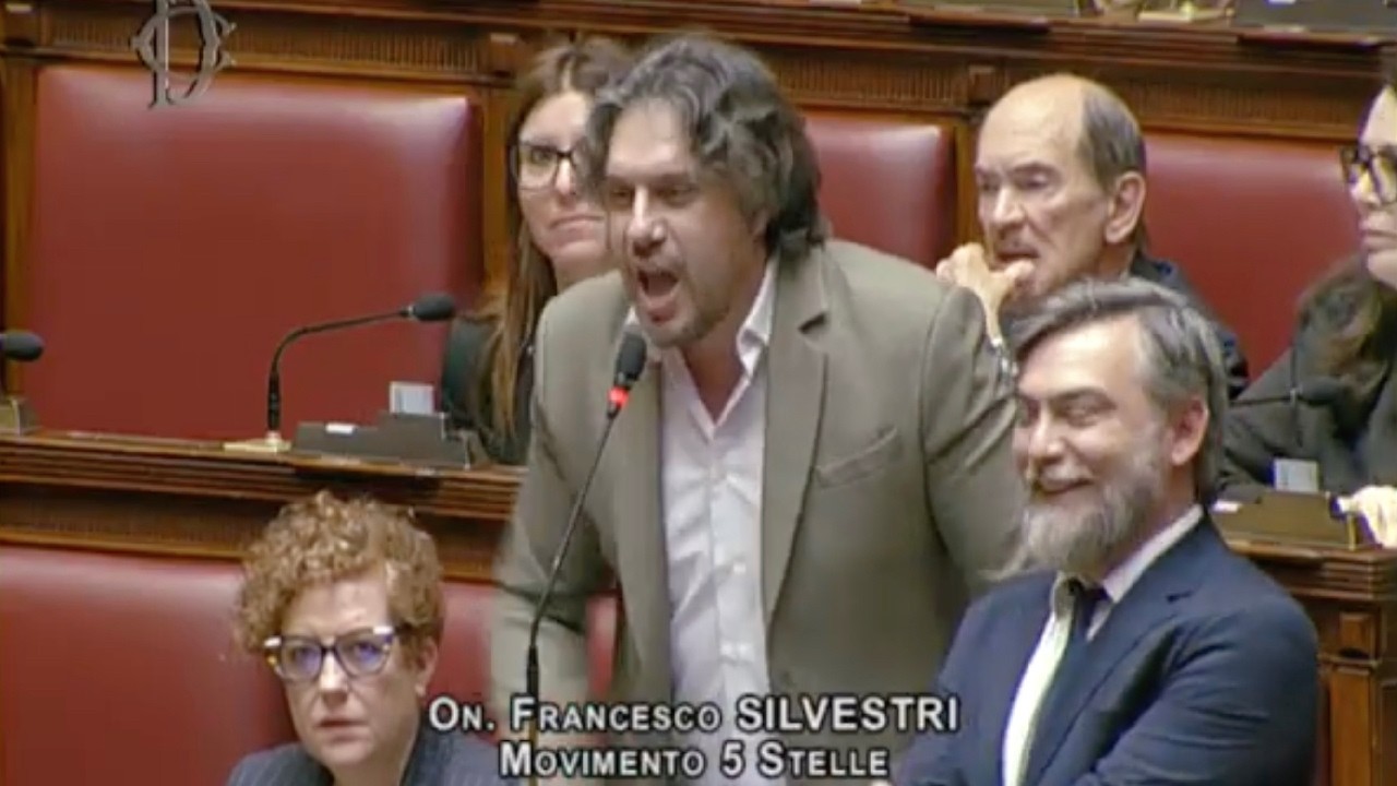 SILVESTRI: "VEDERVI SCHIUMARE COSÌ MI FA GODERE, È UNA GRANDE SODDISFAZIONE VEDERVI COSÌ"
