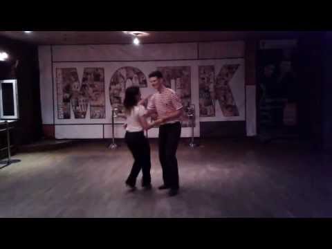 Lindy hop lessons. Beginners. Toss, Kick the dog