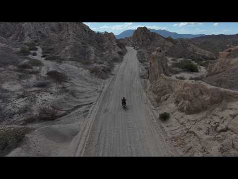 Quebrada de las Flechas en Moto  - Salta  - con Drone . Hermosa parte de la ruta 40