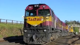 preview picture of video 'Australian Trains: Hobart Freight Trains, Oct11'