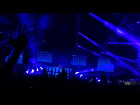 Avicii @ SoCal Nocturnal Wonderland 2011