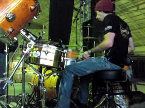 Rodrigo Skill passando som 18/06/2010.