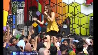 Download lagu SITI BADRIAH Live At 100% Ampuh 12 09 2012 Courtesy GLOBAL TV mp3