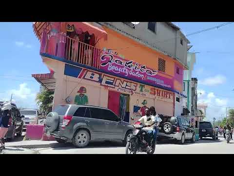 Life in Haiti 🇭🇹: What the Streets of Les Cayes Really Look Like
