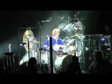 Yanni   Live in Toronto 2011  - Charlie Adams  -  Solo