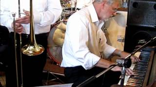Frog Island Jazz Band play Chimes Blues.