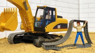 BRUDER excavator broken TRACKS accident! Action video for kids!