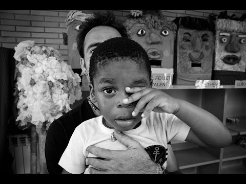 XIULA - AMB UBUNTU (feat. Monique Makon)