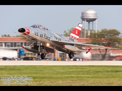 F-100 Super Sabre - Entire Performance- Thunder Over Michigan 2010