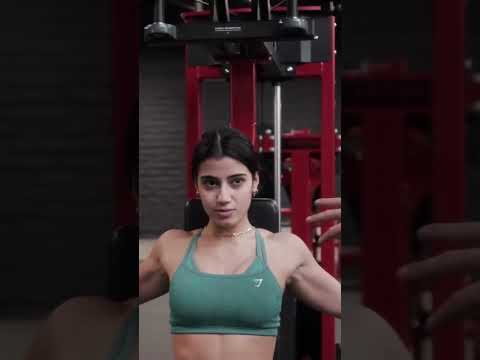 SARA SAFFARI'S T*TS ARE ALL MUSCLE