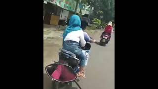 Download lagu Original Video Bocil pacaran mp3