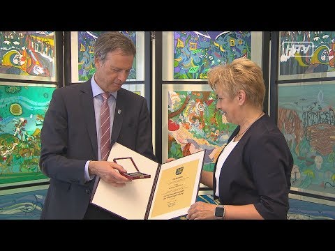 Verdienstmedaille der Stadt Kapfenberg für Gabi Podolan