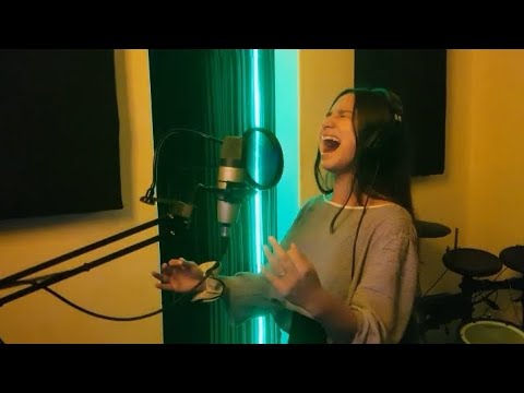 "A Él sea la gloria" - COVER - Kiara Ibarrola