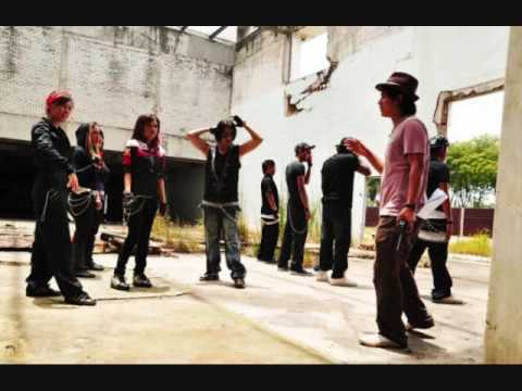 Stacy ft Adam - Menggegar Dunia