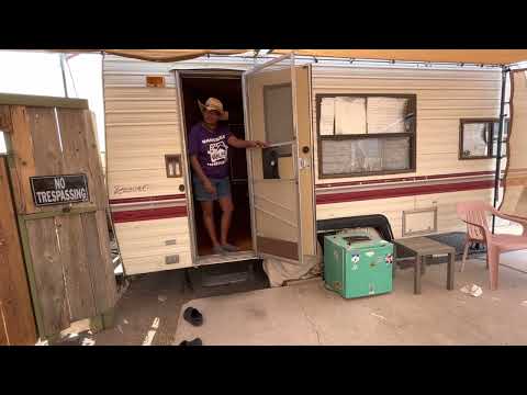 I Bought A Cheap Camper Trailer || Tiny House Tour 👀🤔🤑💰