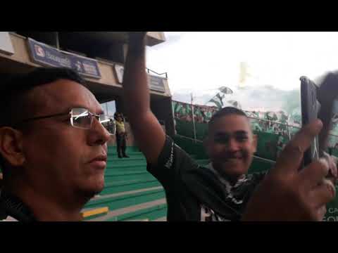 "Salida del Cali final" Barra: Frente Radical Verdiblanco • Club: Deportivo Cali • País: Colombia