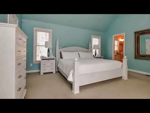 7 Woronoco Drive, Natick, MA - Listed by Jean Piazza