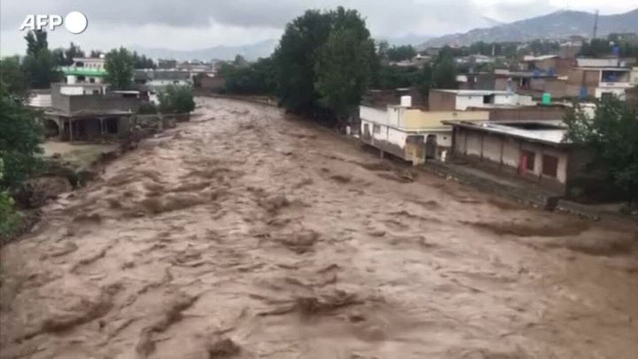 Pakistan, quasi 200 morti in 24 ore per le piogge monsoniche