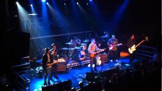 FOUNTAINS OF WAYNE Feat. PUGWASH &amp; DAVID MEAD : &quot;Someone&#39;s gonna break your heart&quot; (Dublin 13/11/11)