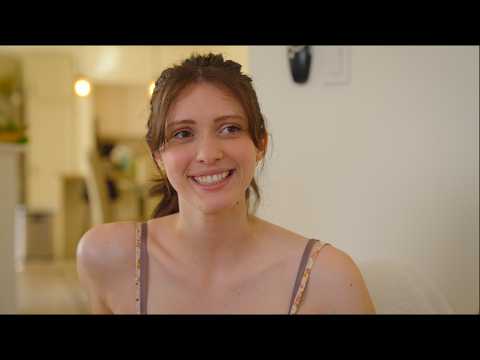 跟蹤你的新女孩是誰？ (Who's the New Girl That Followed You?)