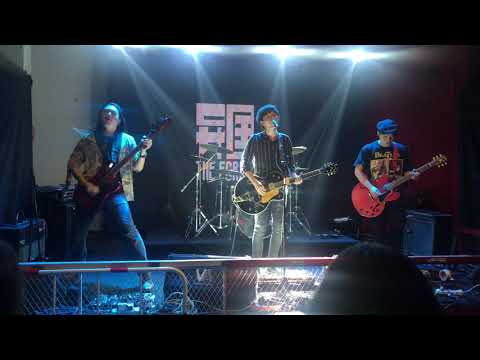 异国人乐队——Falling in love with what you hate