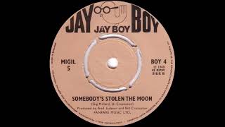 Download lagu Migil 5 - Somebody's Stolen The Moon mp3 Download lagu Migil 5 - Somebody's Stolen The Moon mp3