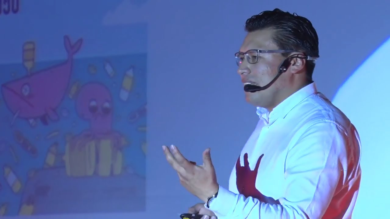 "Desarrollo Sostenible" más allá del paradigma | Leonardo Izquierdo | TEDxUTPL