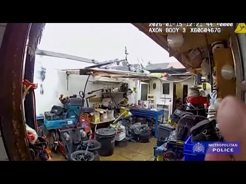 La polizia metropolitana scopre "il più grande nascondiglio di utensili rubati del Regno Unito" n...