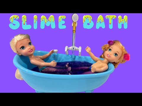SLIME Bath ! Elsa and Anna toddlers slime bath fun