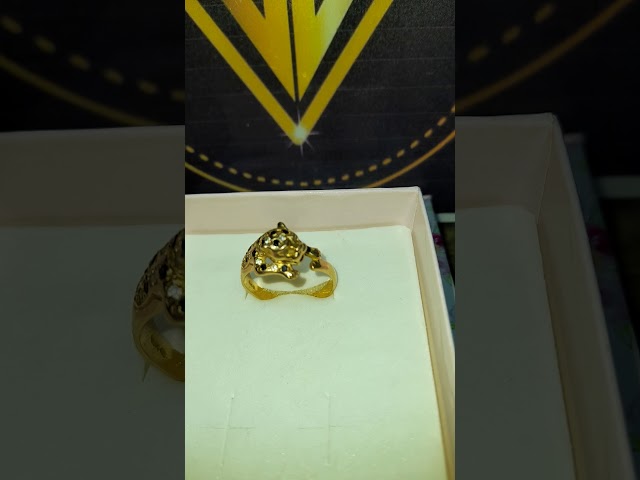 Vídeo relacionado con GD GOOD.designs Anillo del zodiaco Capricornio de oro con circonita para mujeres - Anillo de mujer chapado en oro de 18K de acero inoxidable 316L | Anillo ajustable (talla 52-60) e impermeable incluye