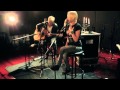 Emma Hewitt - Circles & Miss You Paradise (Live ...