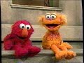 Sesame Street 3892 Zoe Calls Elmo A Rotten Egg