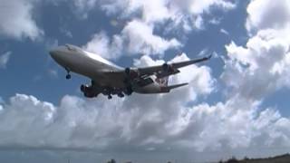 preview picture of video 'Virgin Atlantic B744 G-VGAL Arrival Barbados'