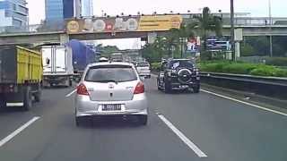 preview picture of video 'JORR TB Simatupang Journey to West (TrafficJammed)'
