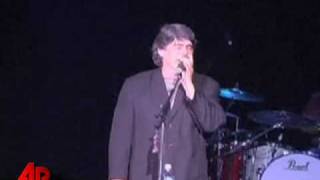 New Music: Hinder, Randy Owen, Q-Tip