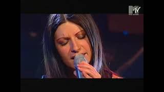 2003 Laura Pausini - If that's love (MTV Showcase live)