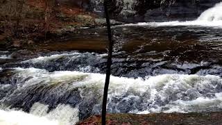 Hackers Falls in Cliff Park, NJ, late in the winter