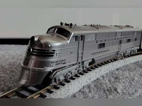 Kato N Guage Amtrak Superliner And Silver Streak Zephyr Train Sets