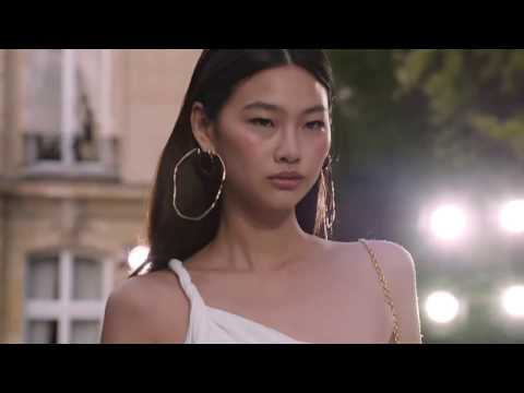 JACQUEMUS SS19 "LA RIVIERA" SHOW